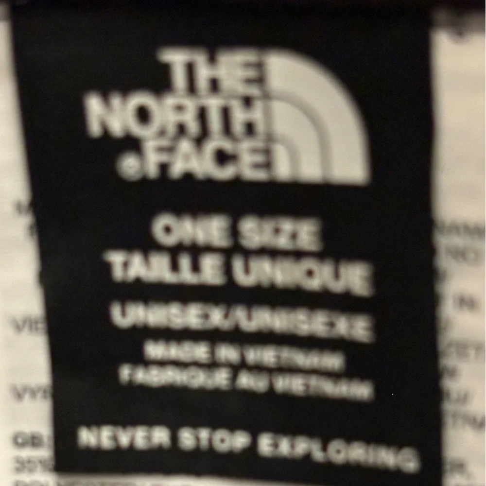 The North Face Htey:Black Mesh Snap‎ Back Trucker Hat New With Tags unisex